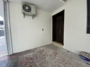 Image 1 Title
