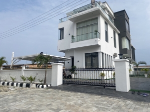 Contemporary & Fully Furnished 5bedroom Luxury Duplex With Top Notch Finishing. 5 bedroom Detached Duplex for Sale Lekki Lagos Vetra  Property