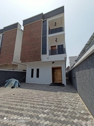 Nicely Built Five Bedroom Detached House For Sale Located At Lekki Phase 1.  5 bedroom Detached Duplex for Sale Lekki Lagos Vetra  Property