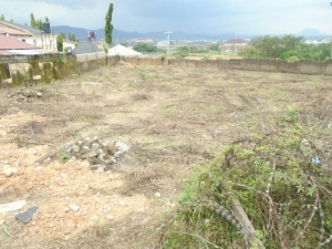 A Land Measuring 1,000 Sqm On A Tarred Road Up For Sale At Guzape, Close To Coza Church For N60m 1,000 Meter Square of Land for Sale Guzape Abuja Vetra  Property
