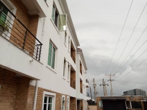 Beautifully Built Tastefully Finished 3bedroom Terrace Duplex With A Room Boy's Quarter 3 bedroom House for Rent Lekki Lagos Vetra  Property