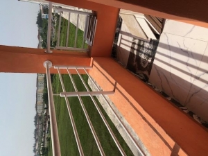 Image 1 Title