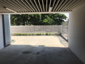 Image 1 Title