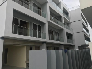 Image 1 Title