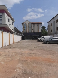 Commecial Property Facing Major Way With Enough Packing.1000sqm Office Space for Sale Maryland Lagos Vetra  Property