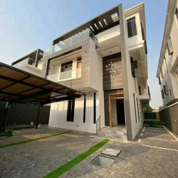 New 6bedroom With 3sitting Room And 2bq.swiming Pool And Gym Detached Duplex for Sale Lekki Lagos Vetra  Property