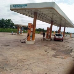 Filling Station At Asejire Along Ibadan/ife Express Road  Factory for Sale Ibadan Oyo Vetra  Property