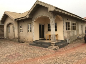 3 Bedrooms Bungalow At Alakia Airport Area Ibadan  3 bedroom Terraced Bungalow for Sale Egbeda oyo Oyo Vetra  Property