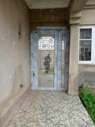 Image 1 Title
