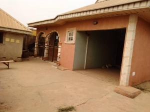Image 1 Title