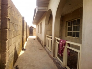 Image 1 Title