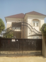 Image 1 Title