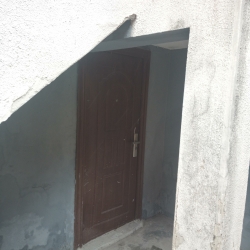 Image 1 Title