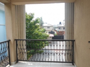Image 1 Title