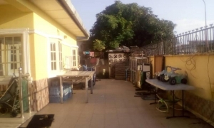Image 1 Title
