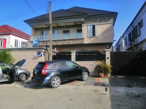 Newly Built Luxury 5 Bedroom Fully Finished And Fully Serviced Duplex With Air Conditioning , Fully Fitted Kitchen And A Room Bq & Security House. 5 bedroom Detached Duplex for Sale Lekki Lagos Vetra  Property