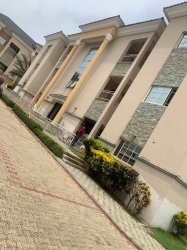 Newly Refurbished Luxury 3 Bedroom Fully Finished And Fully Serviced Upper Floor Apartment With Air Conditioning , Fully Fitted Kitchen  3 bedroom Flat for Rent Asokoro Abuja Vetra  Property