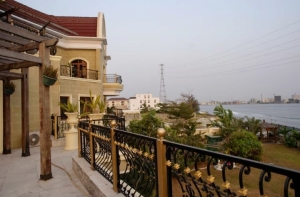 Image 1 Title