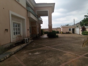 Image 1 Title