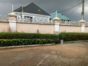 Image 1 Title