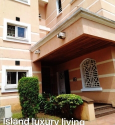 Image 1 Title