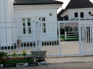 Image 1 Title