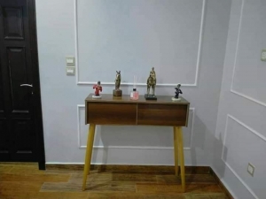 Image 1 Title