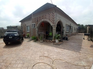 Image 1 Title