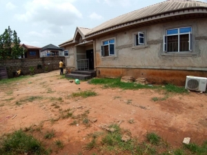 Image 1 Title