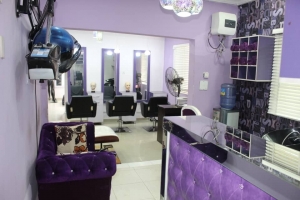 To Let Furnished Beauty Shop At Lekki Phase 1 39sqm. Price: N3.2m Upstairs Front Shop Directly Facing Emma Abimbola Cole Street.  Flat for Rent Lekki Lagos Vetra  Property