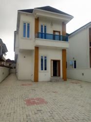 Newly Built And Well Finished 5bedroom Detatched Duplex For Rent In Bera Estate. Agency: 10%, Legal: 5% And Caution: 300k. 5 bedroom House for Rent Lekki Lagos Vetra  Property