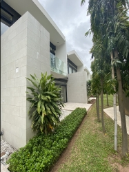 Image 1 Title