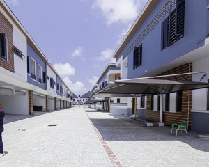 Image 1 Title