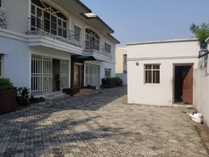 *description * Blocks Of 6 Flats Containing 4 Units Of 3 Bedroom Flat And 2 Units Of 2 Bedroom Flat En-suite With A Room Bq Each,  House for Sale Lekki Lagos Vetra  Property