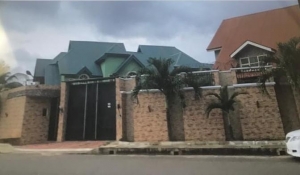 6 Bedroom Detached House With 2 Living Rooms, Dining, Swimming Pool, Gatehouse And 1 Rm Bq Plus Another 3 Bdrm House On 976 Sq Mt Land, Magodo Shangisha. 6 bedroom House for Sale Kosofe Ikosi Lagos Vetra  Property