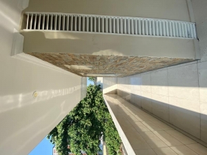 Image 1 Title