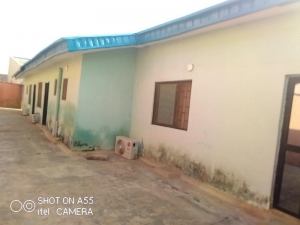 Image 1 Title