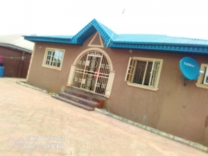Image 1 Title