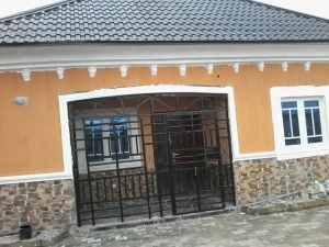 Image 1 Title