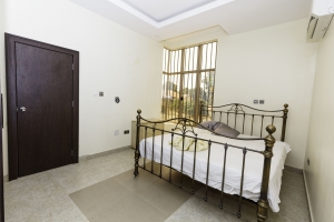 Image 1 Title