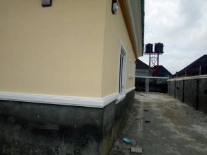 Image 1 Title