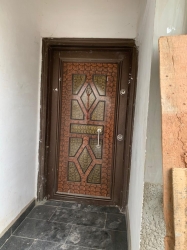 Image 1 Title