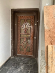 Image 1 Title