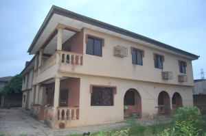 Mixed Used 6 Bedroom Apartment With 2 Nos Of 3 Bedroom Apartments On 900m²/1½ Plots 10 bedroom Blocks of Flats for Sale Ojodu Lagos Vetra  Property