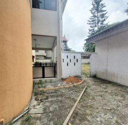 Image 1 Title
