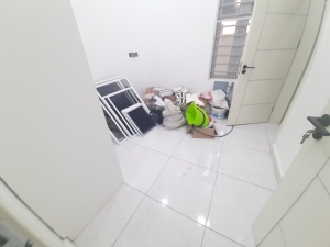 Image 1 Title