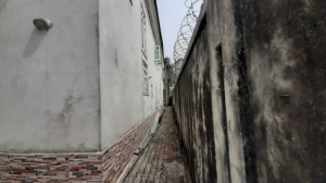 Image 1 Title