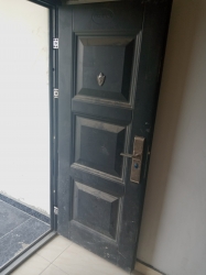 Image 1 Title