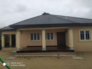 Executive 4 Bedrooms With 4; Units Of Shops  8 bedroom Detached Bungalow for Sale Ikorodu Lagos Vetra  Property
