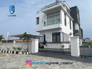 Contemporary & Fully Furnished 5bedroom Luxury Duplex With Top Notch Finishing. 5 bedroom Detached Duplex for Sale Lekki Lagos Vetra  Property